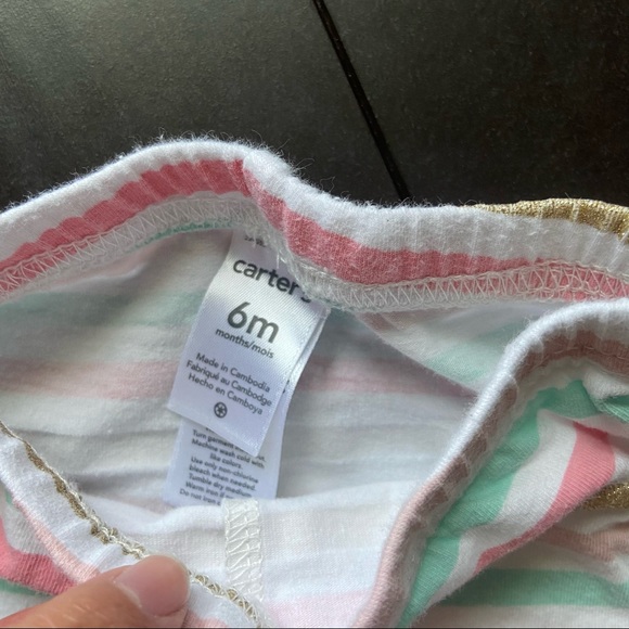 Carter’s baby girl 3 count heart onesies & striped leggings bundle size 6M - Picture 13 of 13